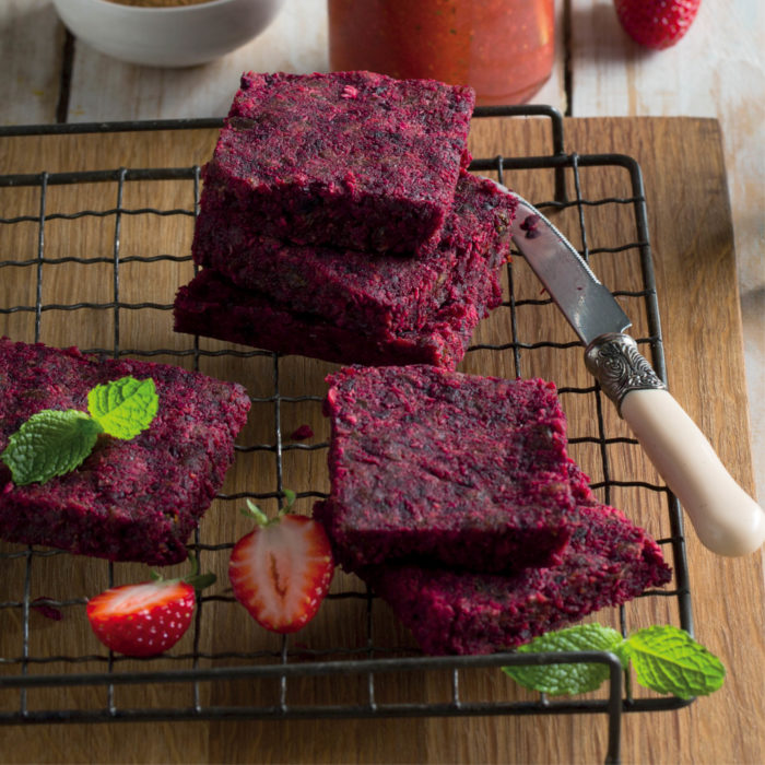 You are currently viewing Raw beetroot and carrot squares