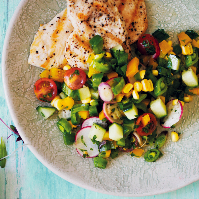 Read more about the article Grilled chicken breast with raw veggie salsa