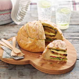 Read more about the article Caprese picnic loaf