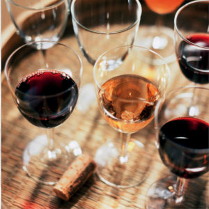 Read more about the article How to taste wine like a pro (well, almost)