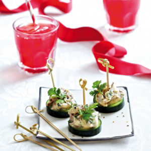 Read more about the article Yoghurt, coriander and mint lamb cucumber discs with iced tea