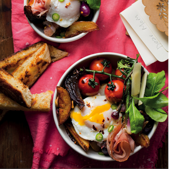 Read more about the article Breakfast hash with prosciutto, rocket and Parmesan