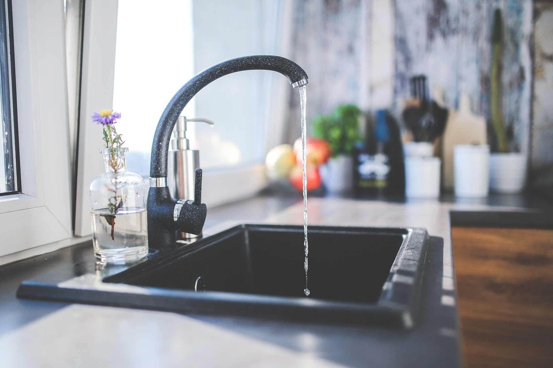 Read more about the article 10 ways to save water in the kitchen
