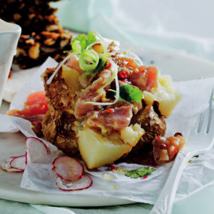 Read more about the article Baked potatoes with tuna ceviche