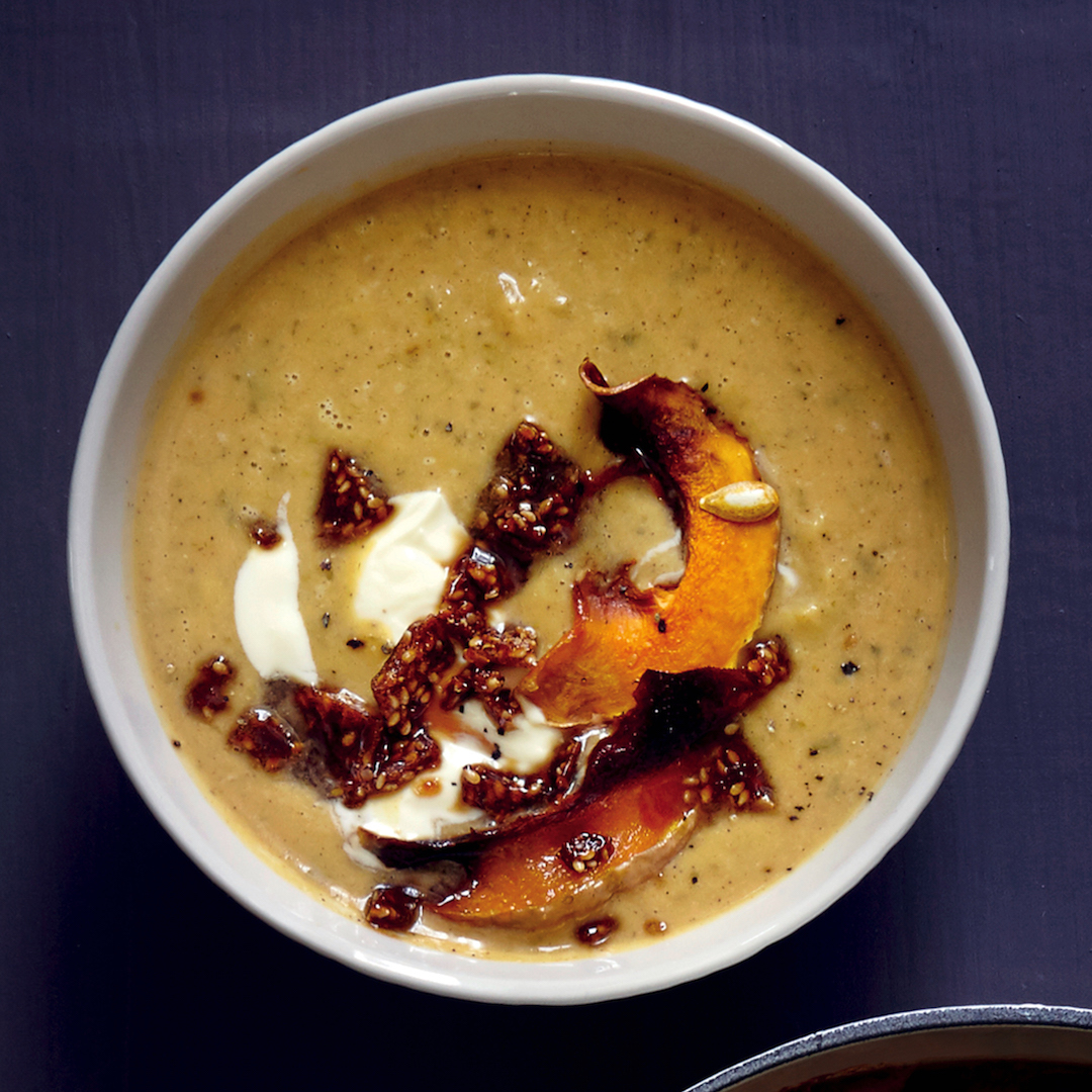 You are currently viewing Butternut soup with soy-sesame brittle