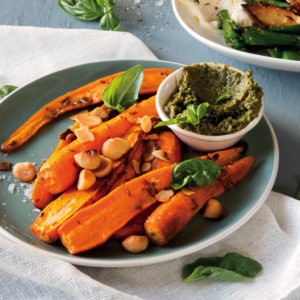 Read more about the article Carrot salad and carrot-top pesto