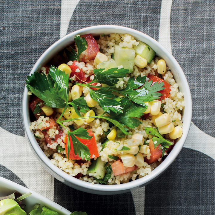 You are currently viewing Couscous tabbouleh with chickpeas and corn