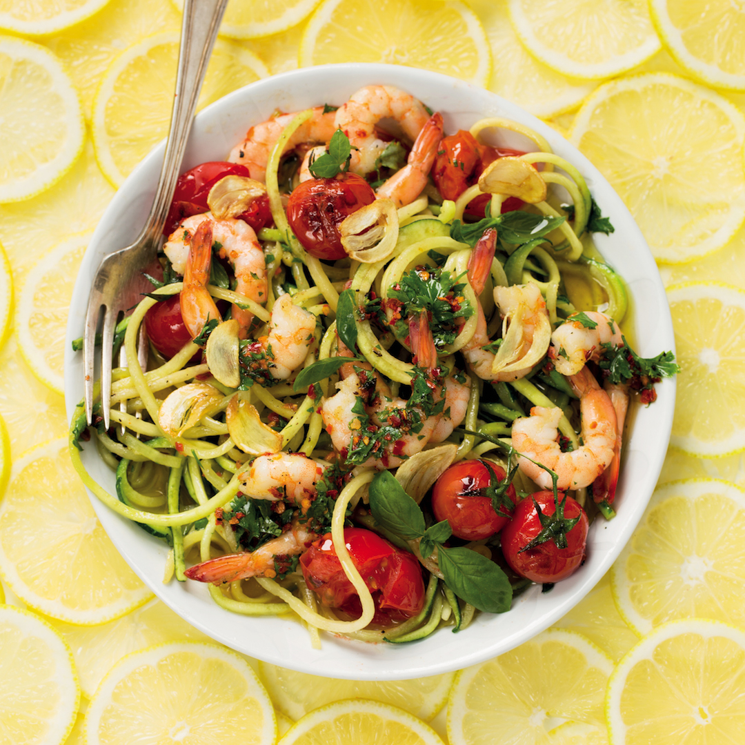 You are currently viewing Lemon baby marrow noodles with garlic chilli prawns