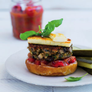 Read more about the article Mushroom burger with red pepper and nectarine chutney