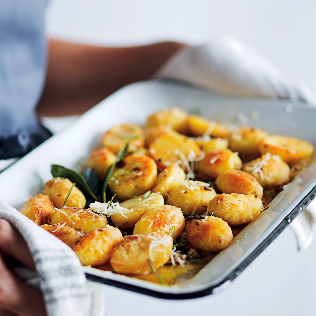 Read more about the article Duck fat roast potatoes with Parmesan and rosemary