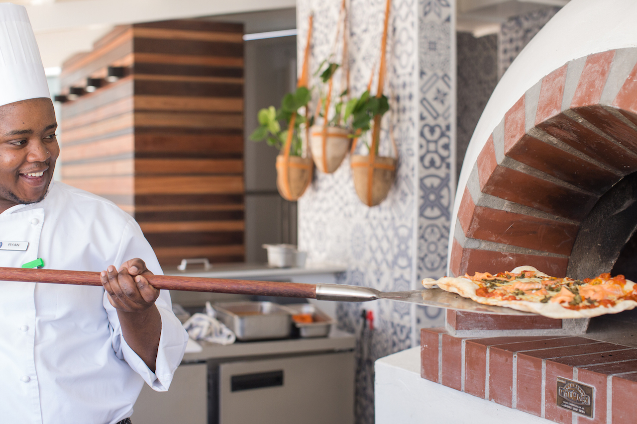 Read more about the article This just in! There’s a new gourmet pizza menu at The President Hotel