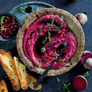 Read more about the article Roasted beetroot hummus