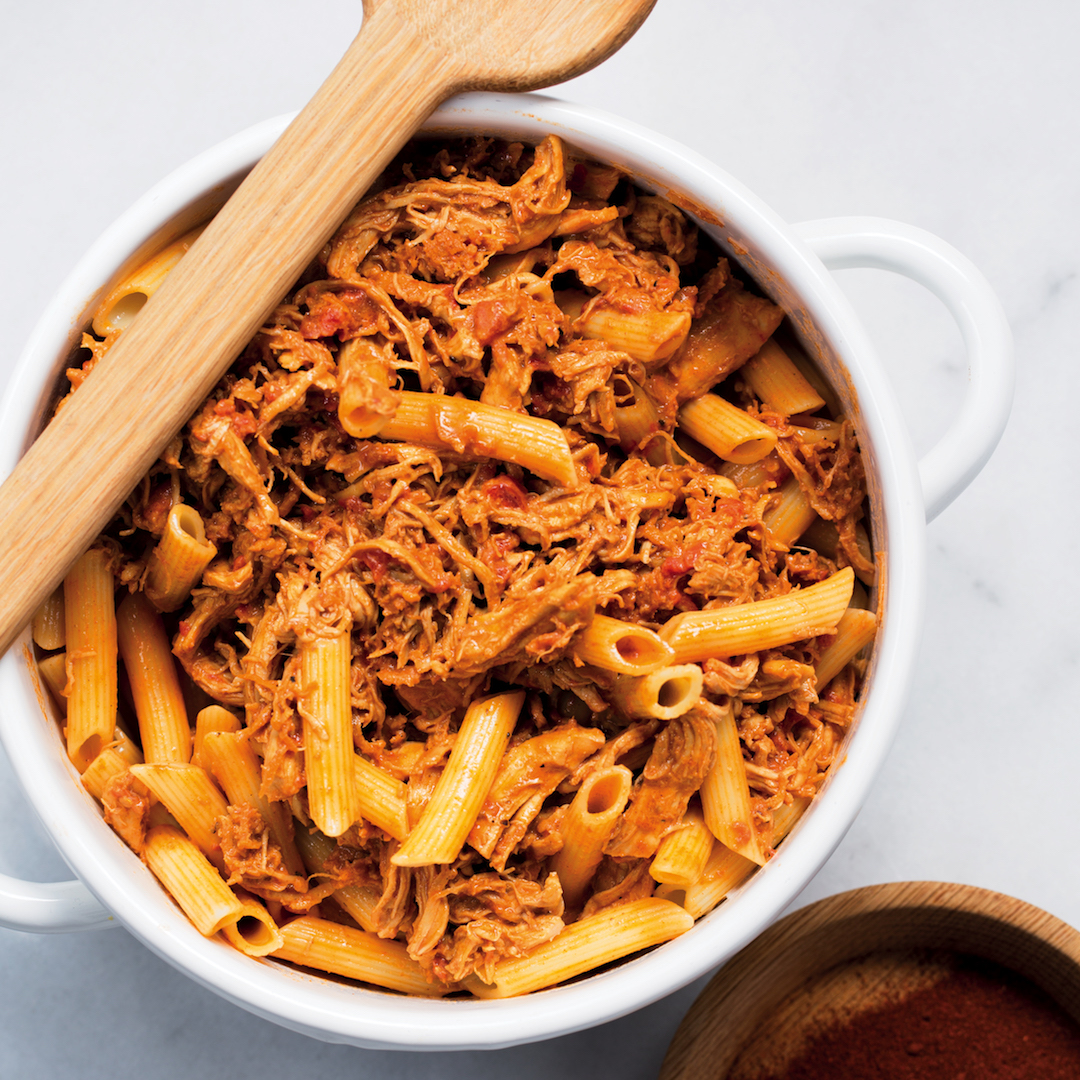 Read more about the article One-pot chicken enchilada pasta