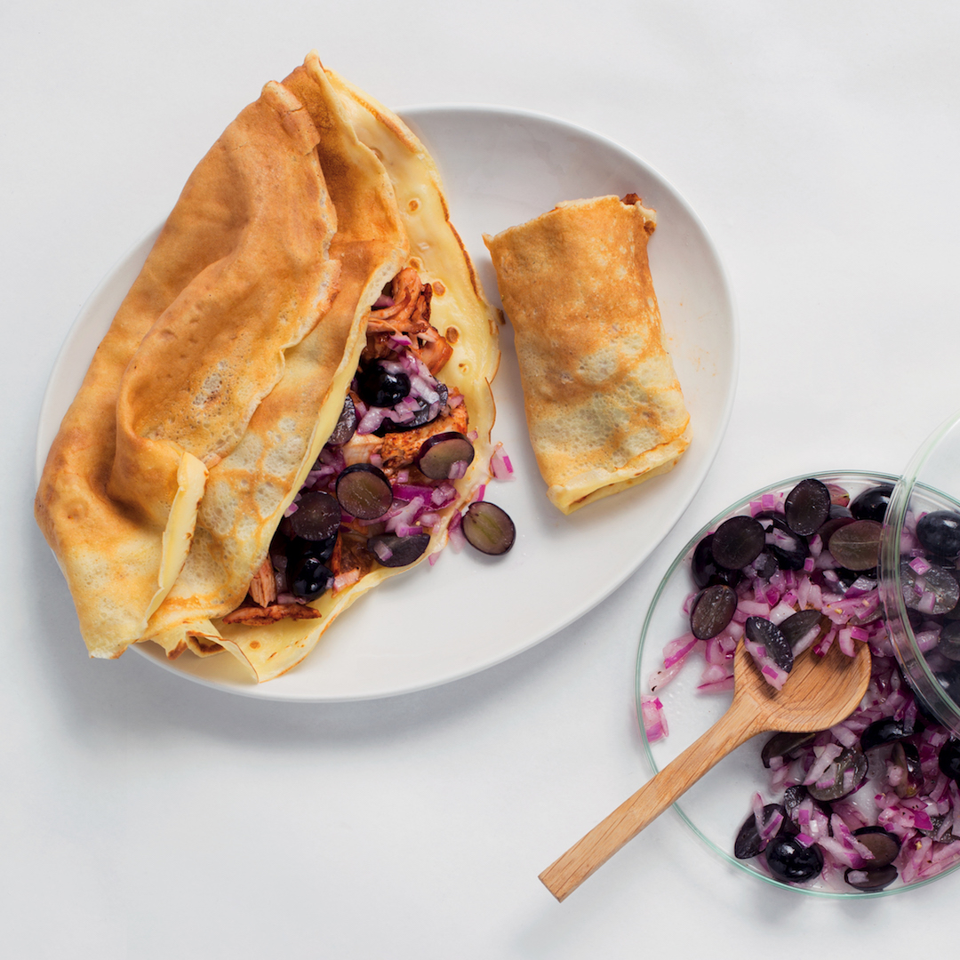 You are currently viewing Savoury crêpes with pulled chicken and grape salsa