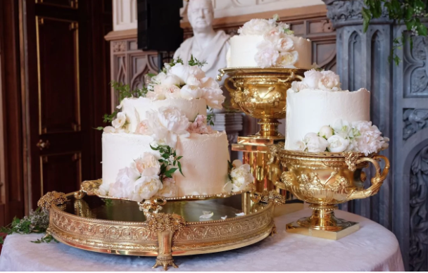 Read more about the article Breaking down the Royal Wedding cake