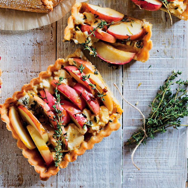 You are currently viewing Apple, honey and goat’s cheese tart