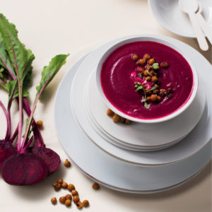 Read more about the article Curried beetroot soup with spiced chickpeas