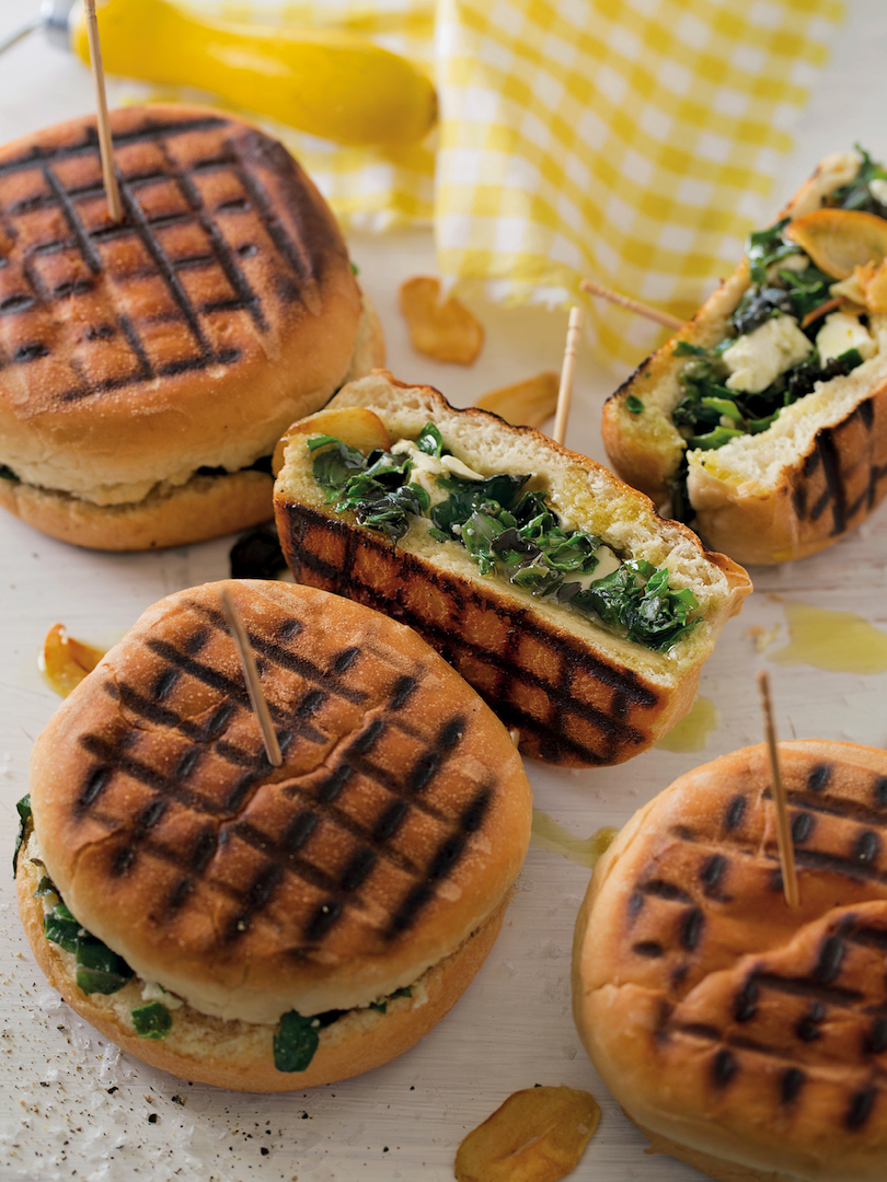 Read more about the article Spinach, garlic and feta braaibroodjies
