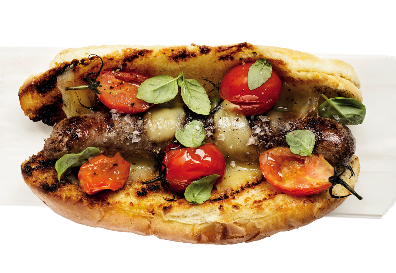 Read more about the article Caprese boerewors rolls
