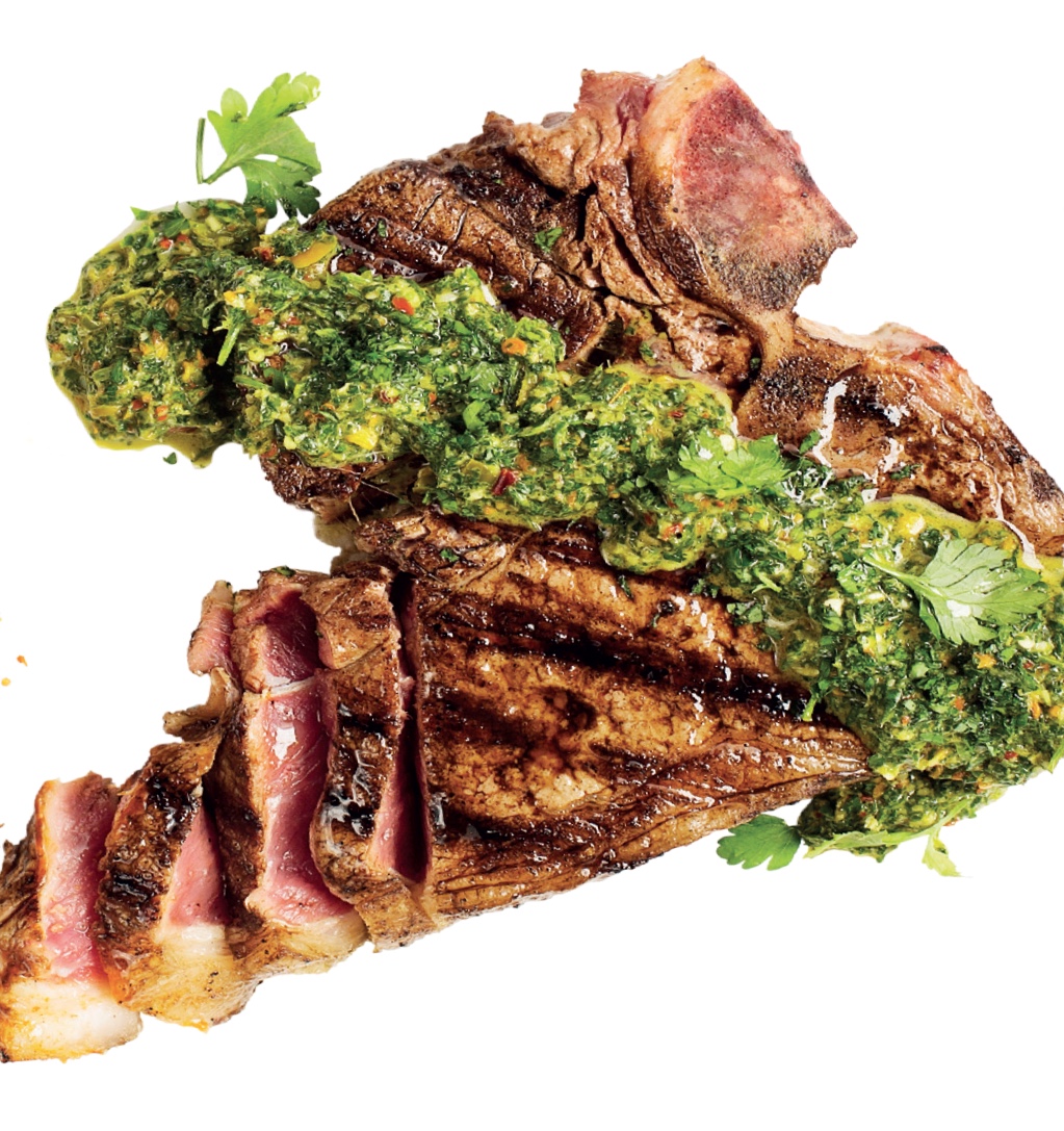 You are currently viewing Perfectly braaied T-bone steak with chilli chimichurri