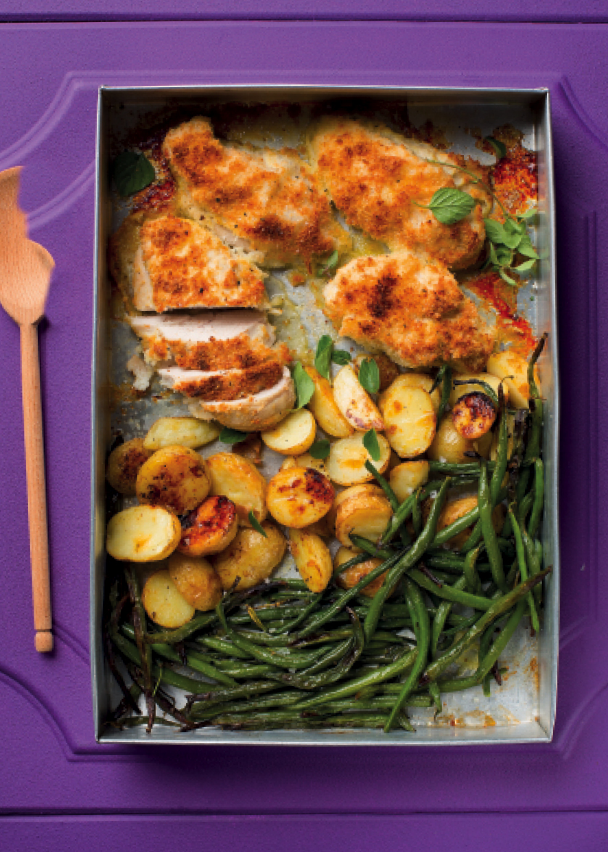You are currently viewing Coconut crusted chicken with baby potatoes and green beans
