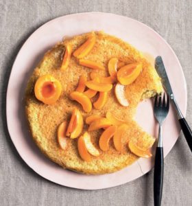 Read more about the article Fluffy oat pancakes with apricots