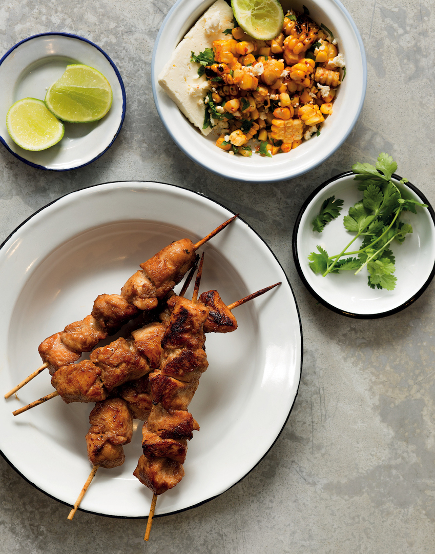 Read more about the article Spicy chicken skewers with charred corn salad