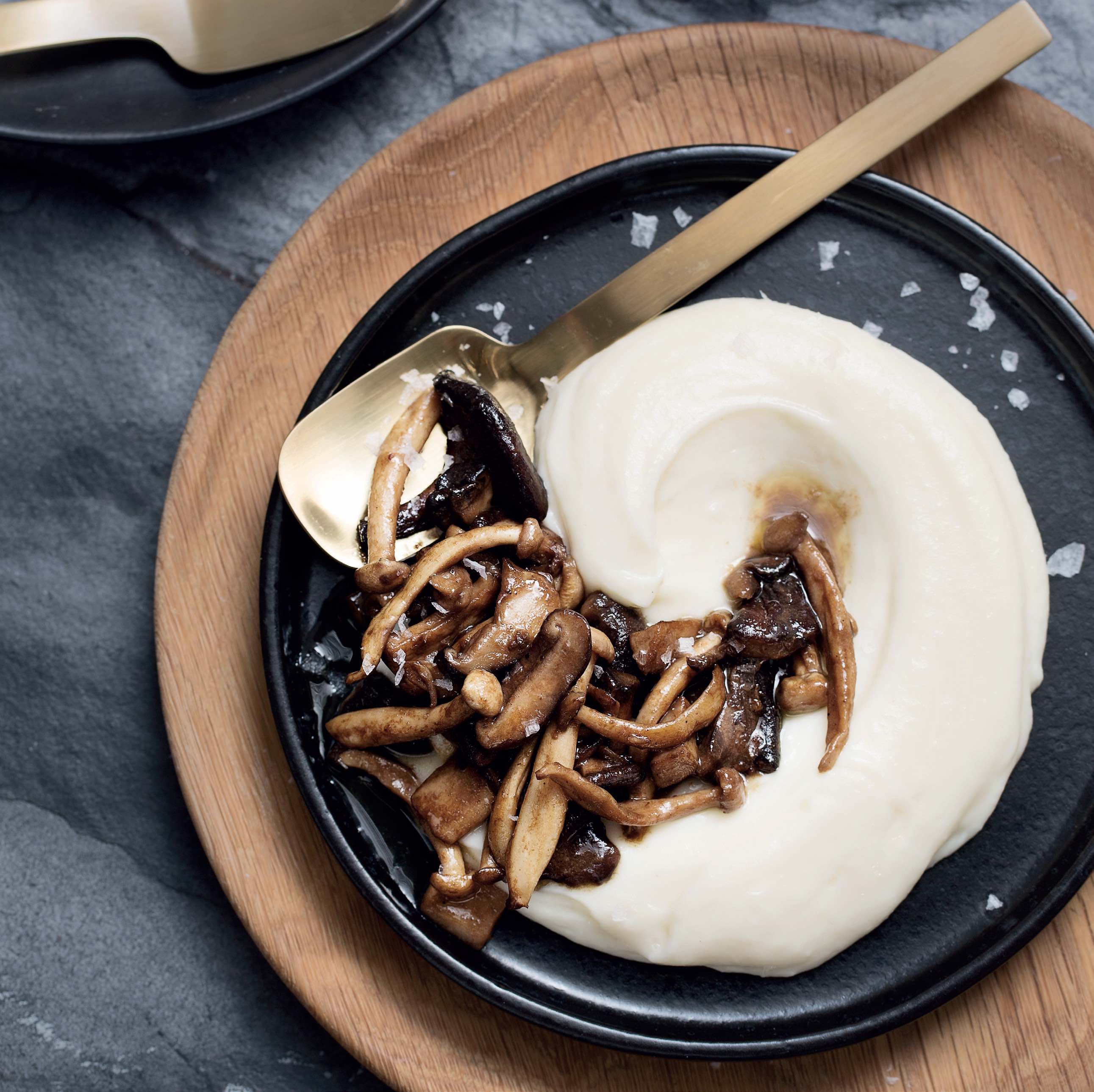 Read more about the article Exotic mushrooms with potato purée