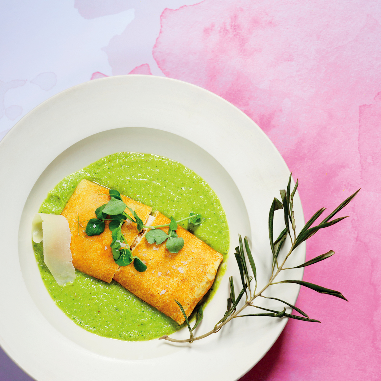 Read more about the article Chicken crêpes with pea and avo sauce