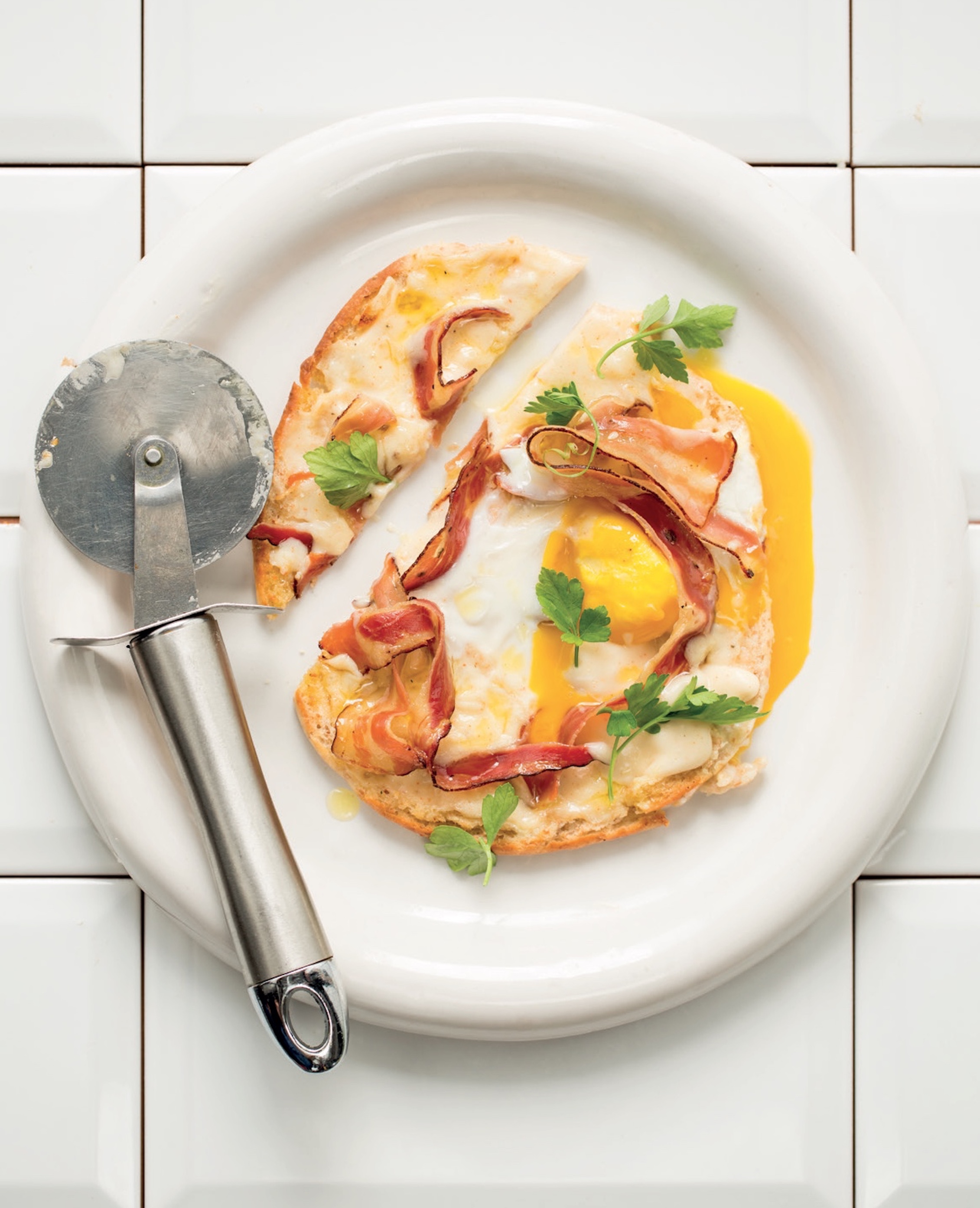 Read more about the article Croque madame pizzas (the ultimate breakfast for dinner)
