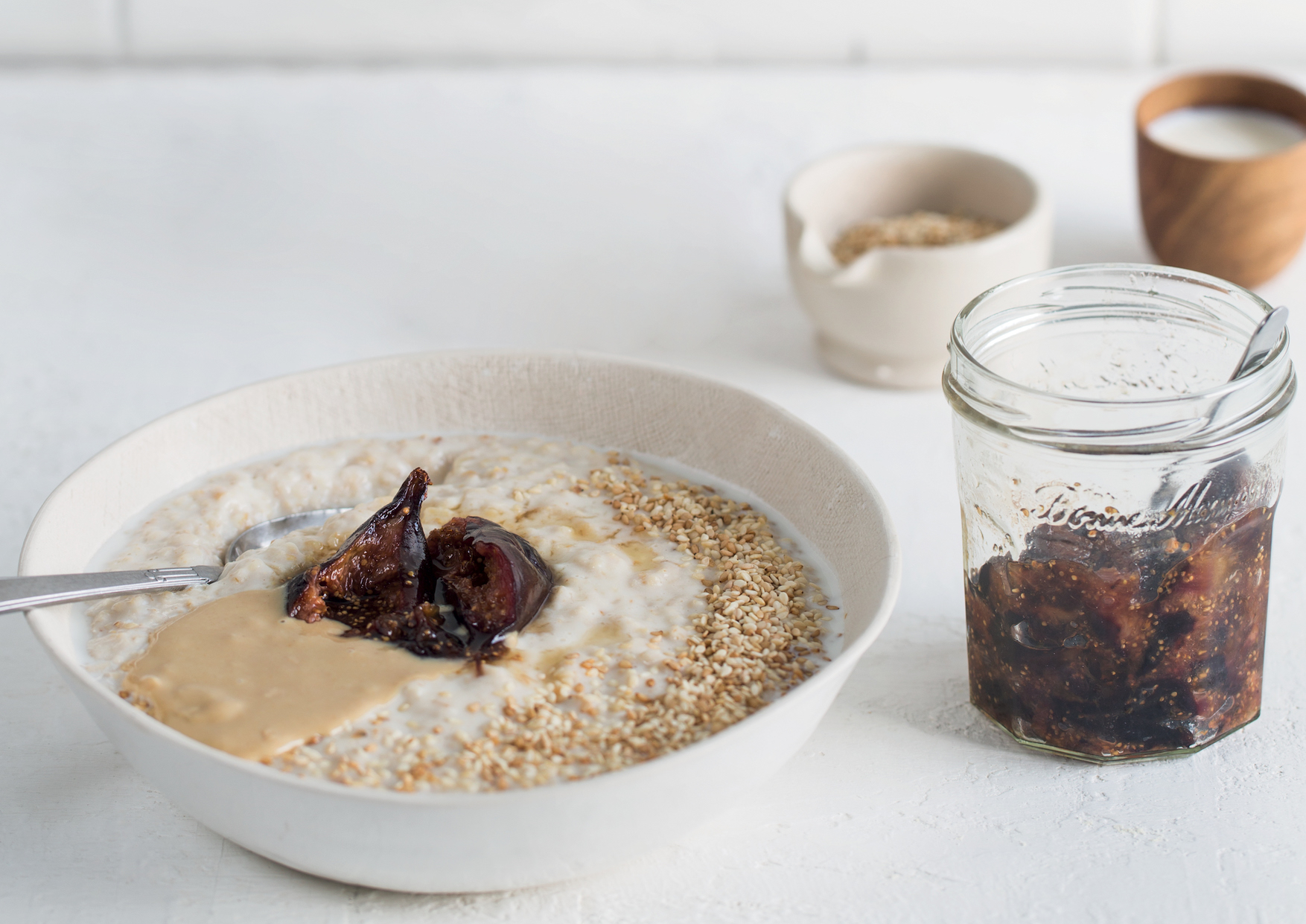 You are currently viewing Sesame oats with fig jam