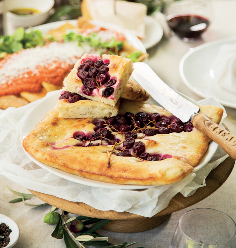 You are currently viewing Tuscan focaccia with grapes