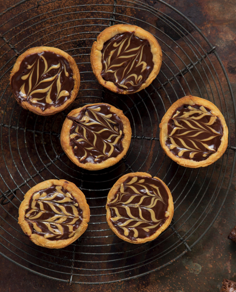 Read more about the article Delicious dark chocolate and peanut butter tartlets