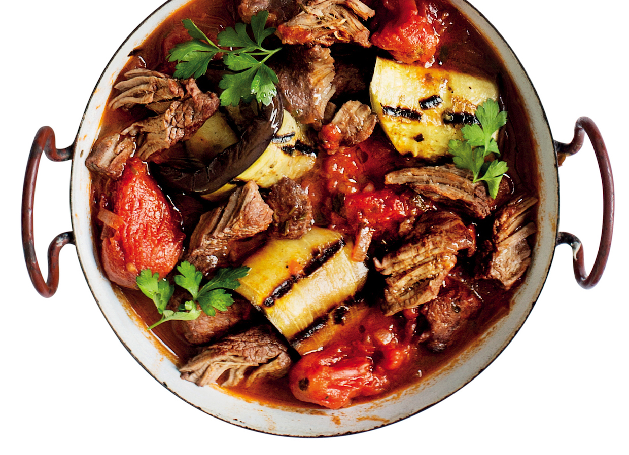 You are currently viewing Lamb and brinjal potjie