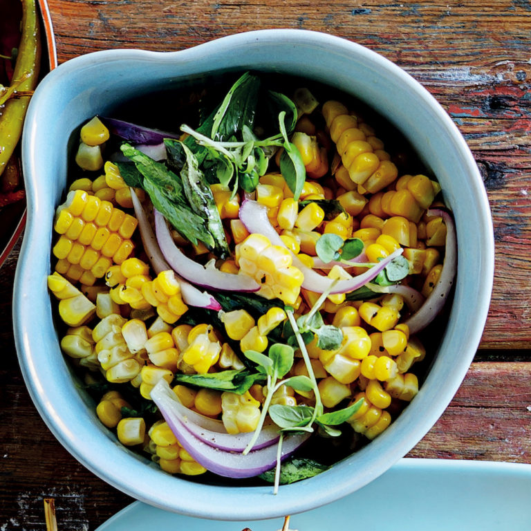 Fresh corn salad with honey and basil