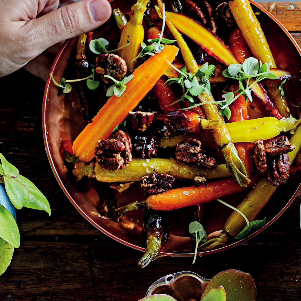 Read more about the article Marmalade glazed carrots drizzled with candied pecans
