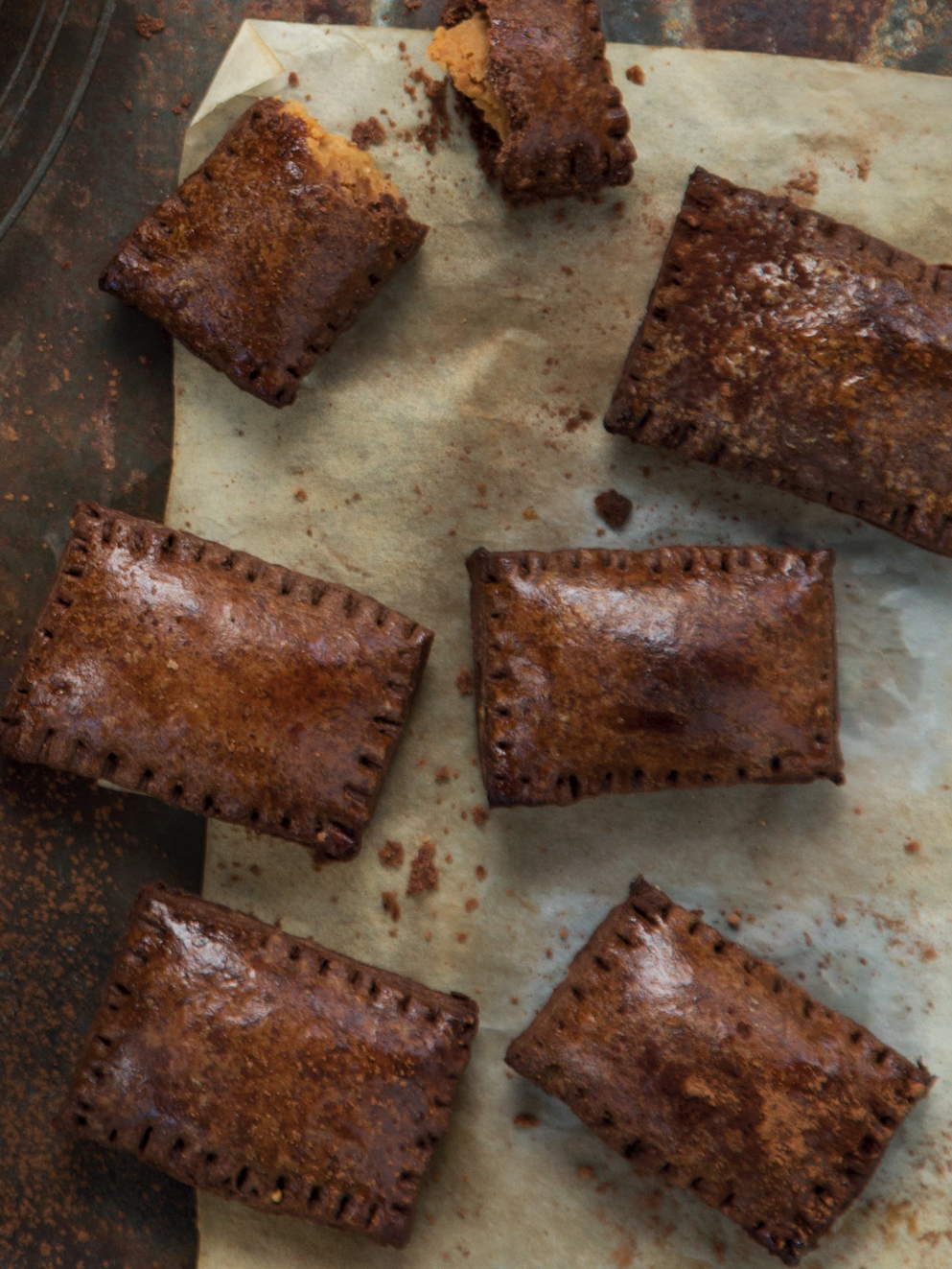You are currently viewing Delicious peanut butter-filled chocolate pop tarts