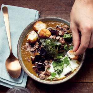Read more about the article Curried mince soup with mini vetkoek croutons and basil crisps