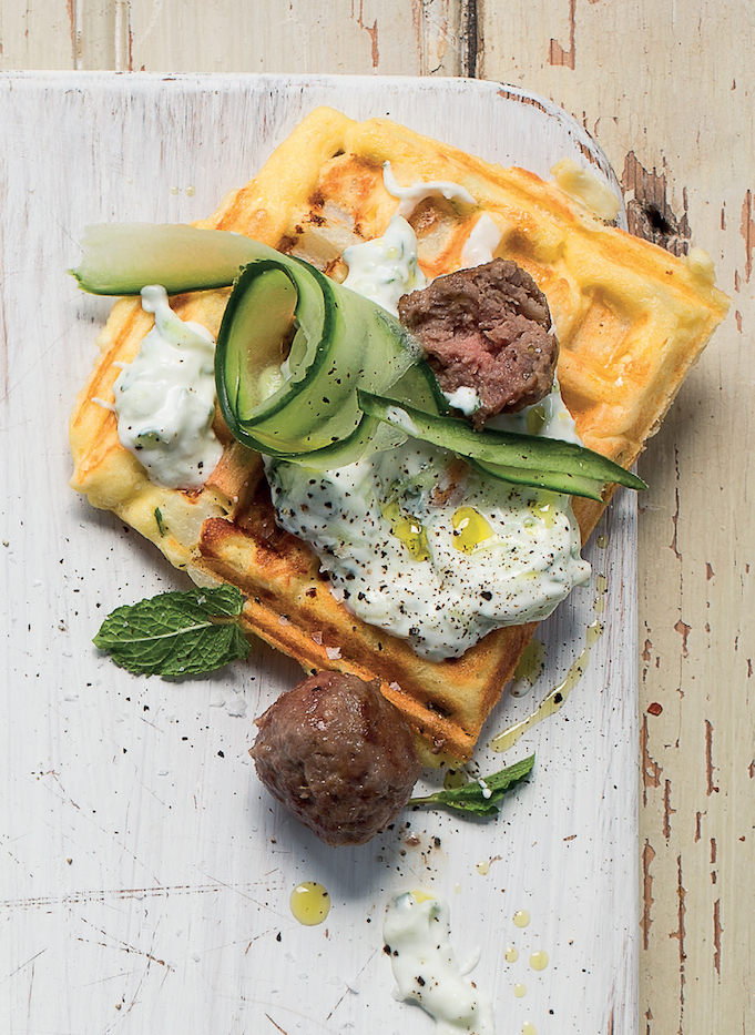 Read more about the article Frittata waffles with meatballs and tzatziki