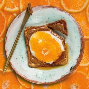 Read more about the article Yoghurt French toast with honey and oranges