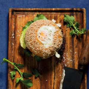Read more about the article Bagel breakfast burgers inspired by New York City