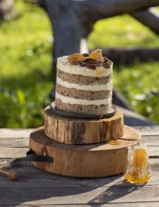Read more about the article Hummingbird cake with vanilla icing
