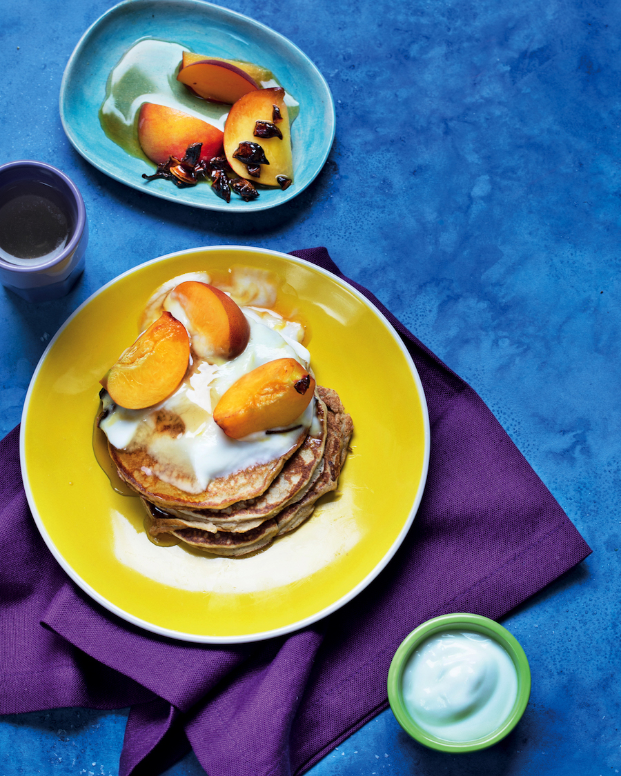 Read more about the article Banana flapjacks with stewed peaches