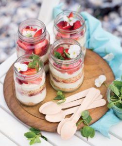 Read more about the article Boozy layered cheesecake cups