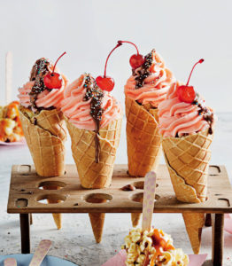 Read more about the article Vanilla cupcake cones with buttercream icing