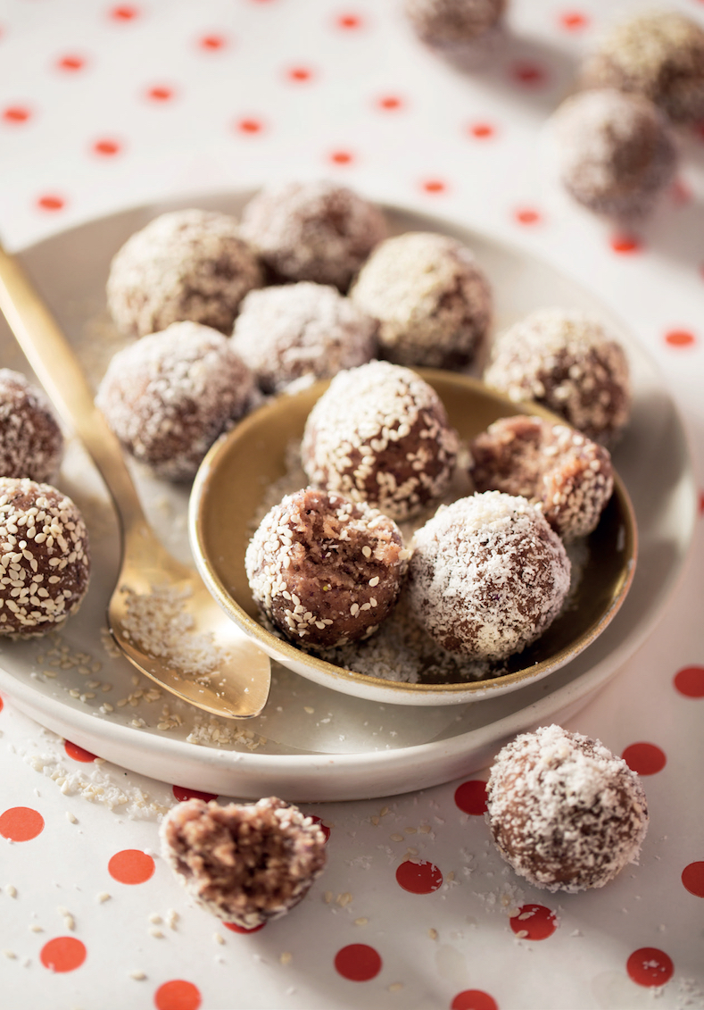 You are currently viewing Antioxidant-rich cauliflower and almond bliss balls