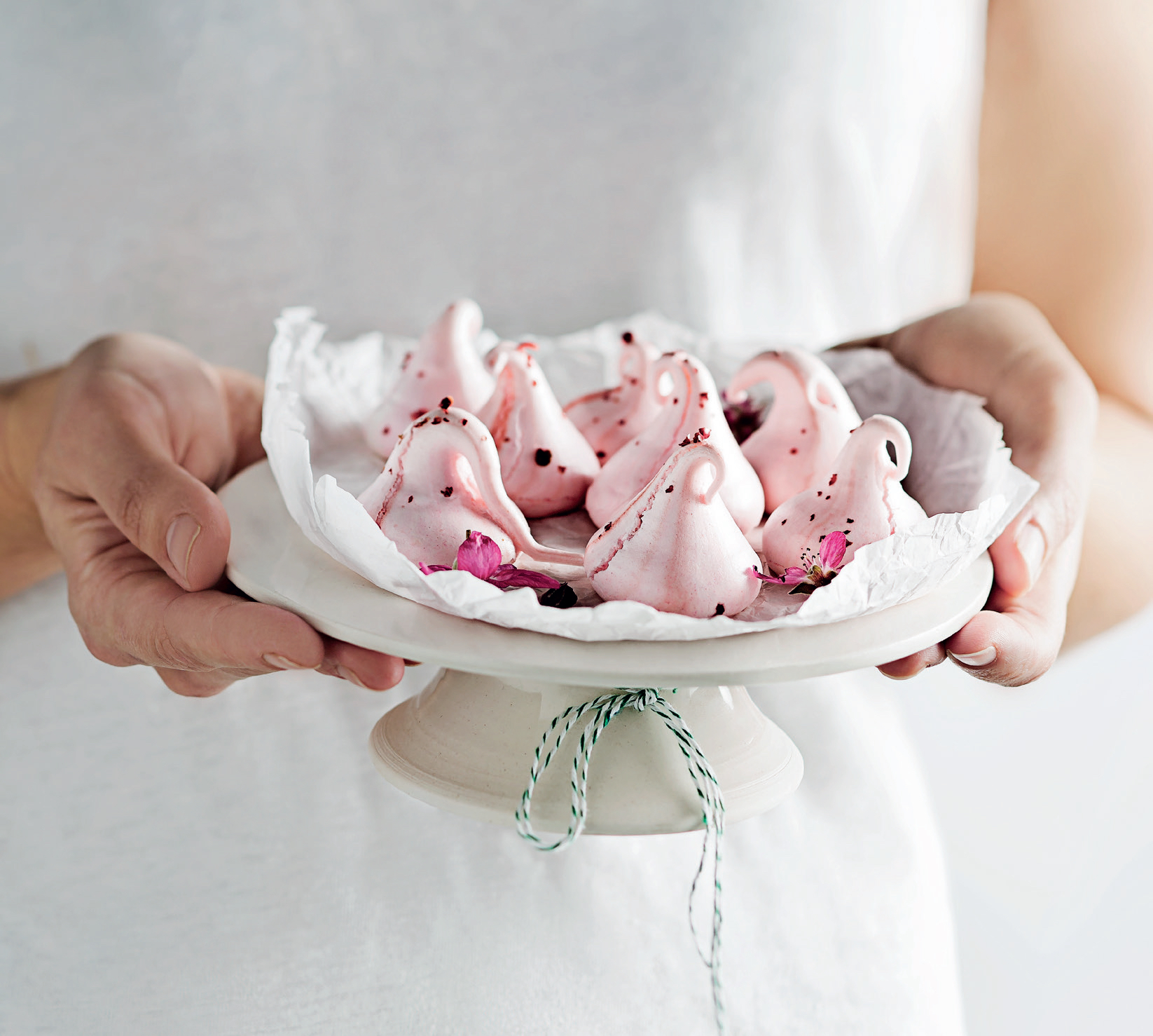Read more about the article Pink peppercorn meringues are something you need to try, right now