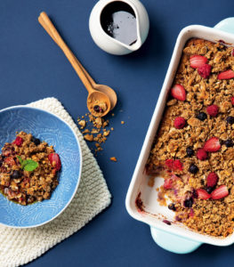 Read more about the article Oat breakfast bake with honey and berries