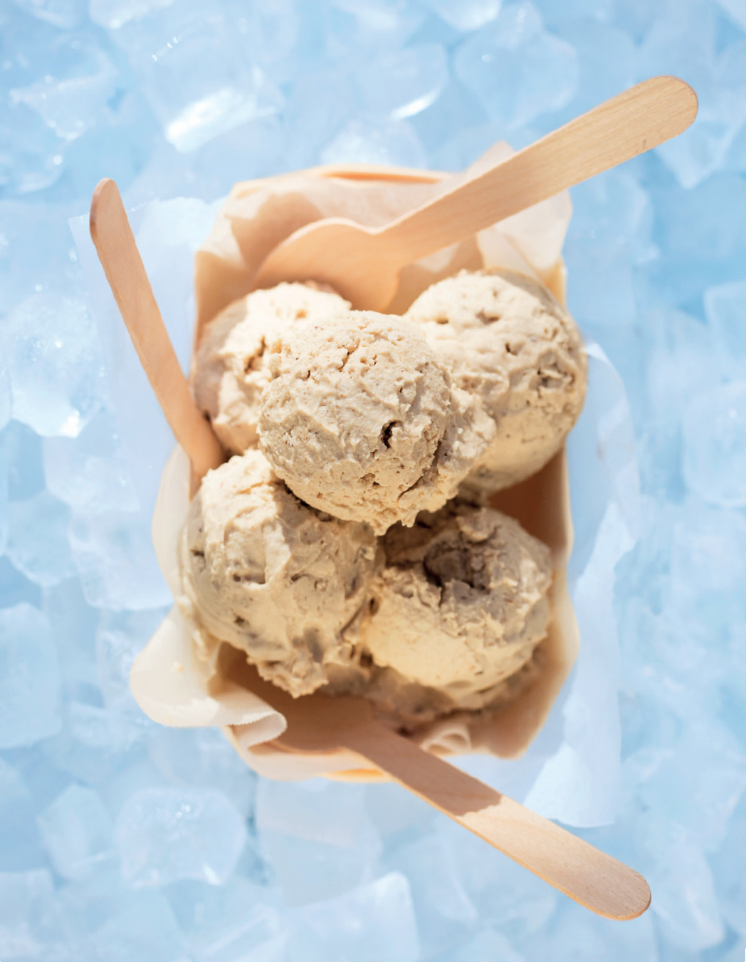 Read more about the article Dairy-free chai-flavoured cashew nut ice cream