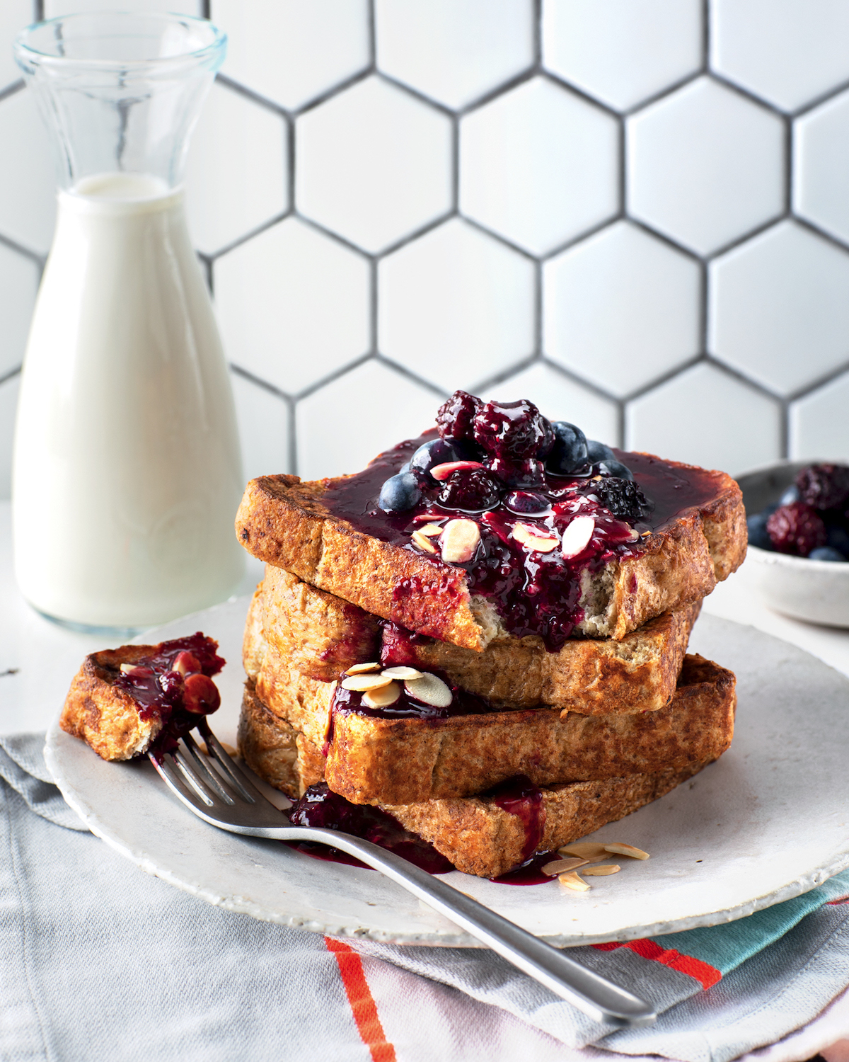 Read more about the article Mixed berry French toast with toasted almonds